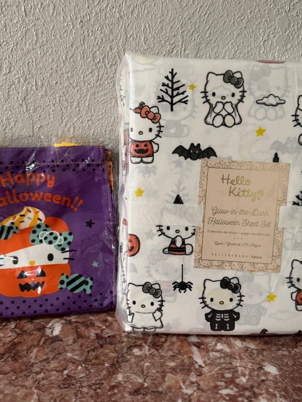 PB Teen Hello Kitty Glow In The Dark Halloween Queen Sheet Set + Mini Tote Bag N
